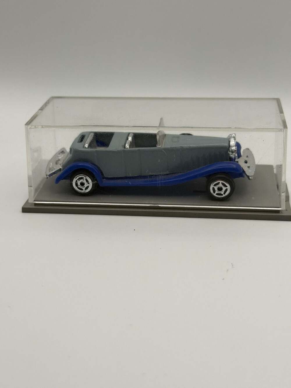Summer 1928 Lincoln Sport Phaeton Grey and Blue Diecast Model Car No. S.8108